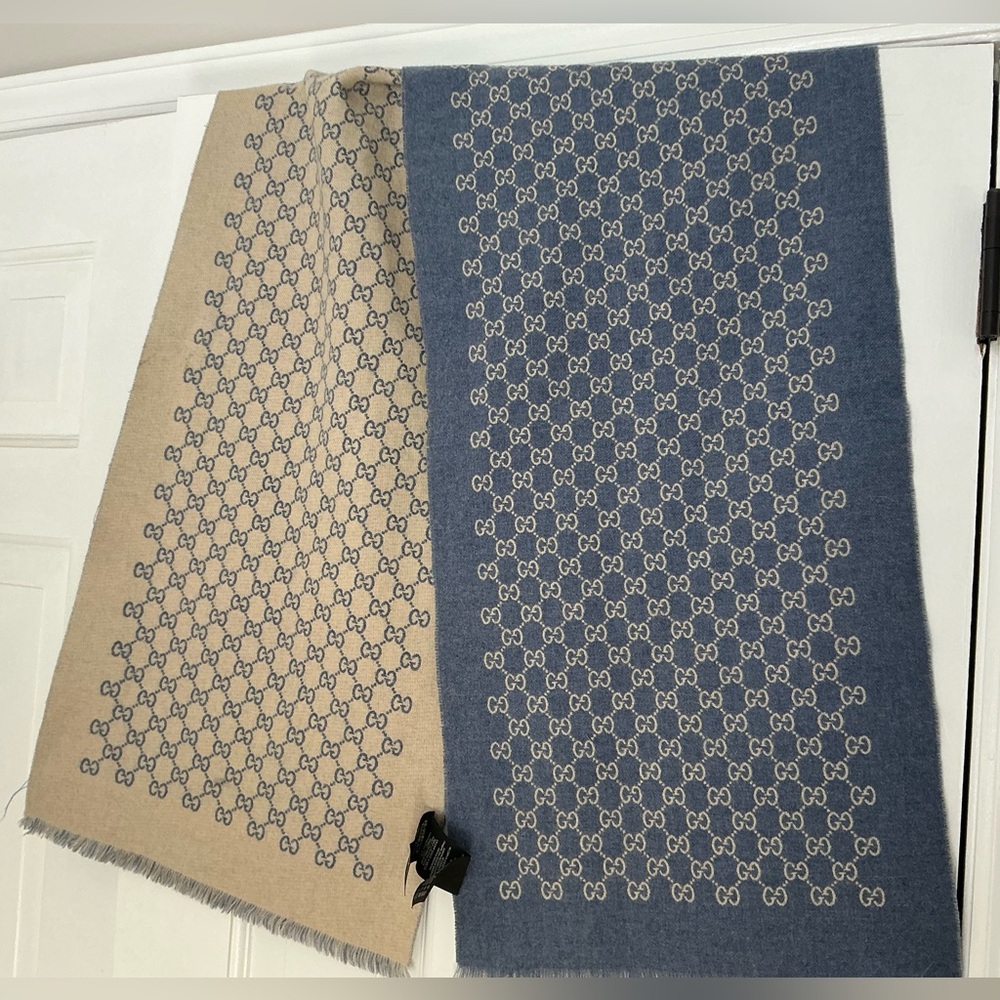 Gucci GG Wool Scarf – Beige / Light Blue (Reversible)